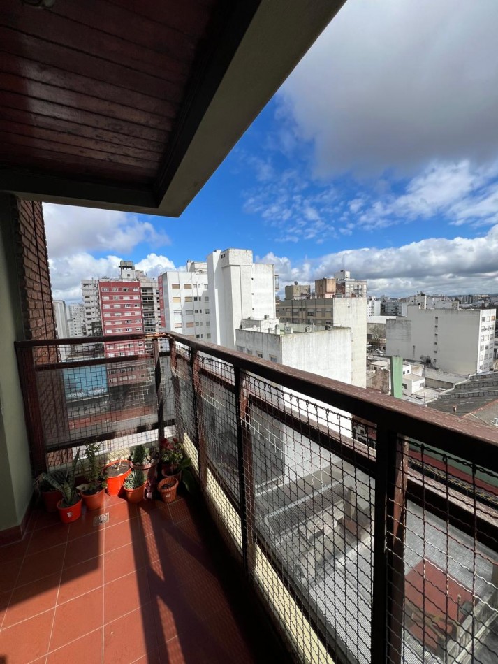 DPTO 3 AMBIENTES APTO CREDITO CON COCHERA