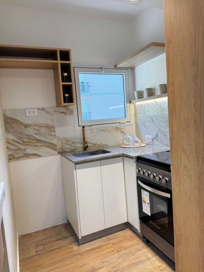 MONOAMBIENTE A LA CALLE, TOTALMENTE RECICLADO 