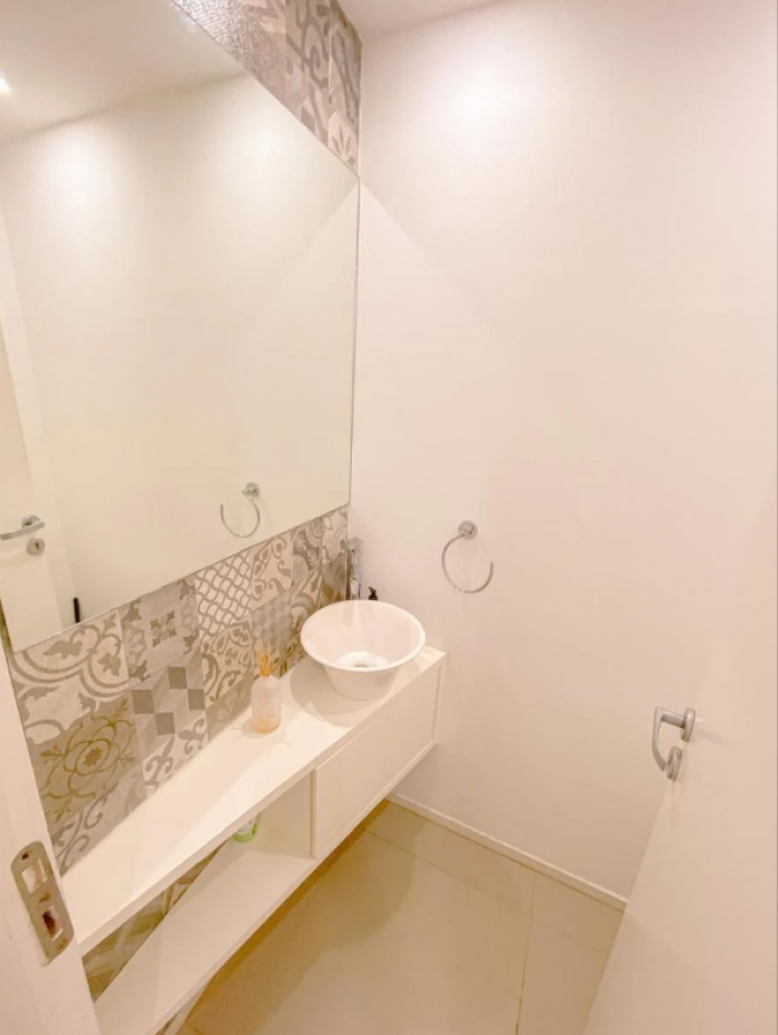 3 AMBIENTES CON DOBLE COCHERA EN PLAZA MITRE