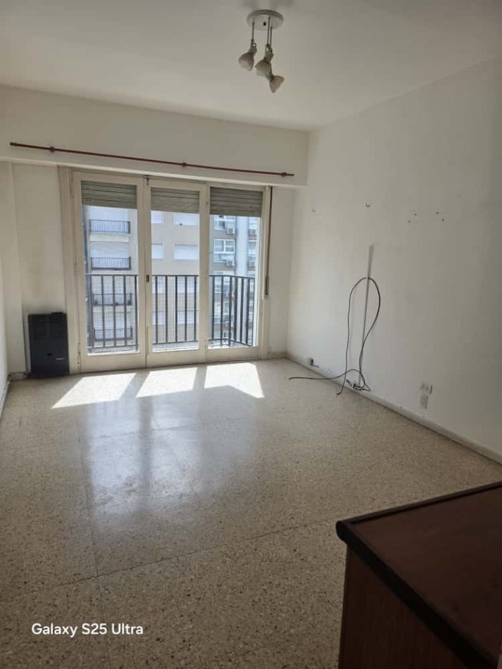 DEPARTAMENTO 2 AMBIENTES A LA CALLE