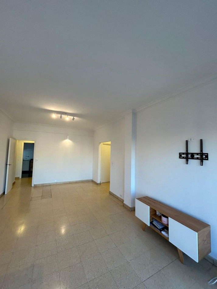 ALQUILER 24 MESES Departamento 3 Ambientes con Escritorio 