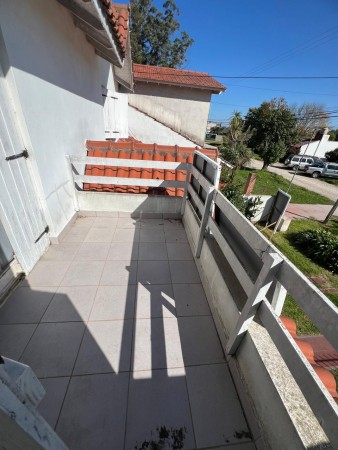 OPORTUNIDAD! 4 AMBIENTES CON COCHERA APTO CREDITO