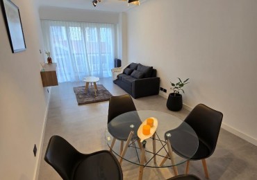 2 AMBIENTES A LA CALLE CON BALCON SALIENTE